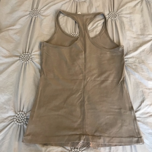 GapBodyFit Racerback Tank Top - Picture 4 of 8